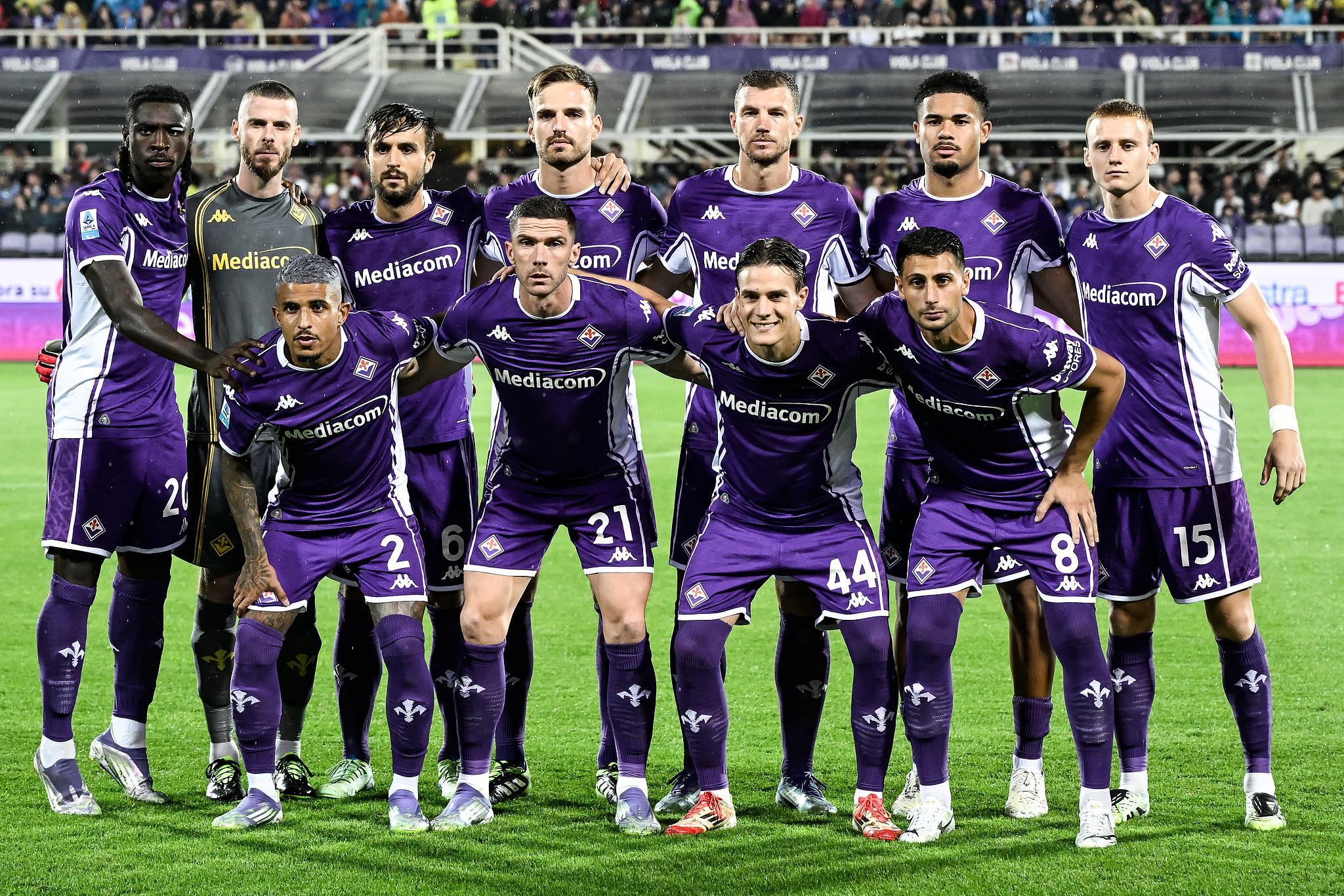 华体会登录入口-佛罗伦萨全城向罗科·科米索致敬：瓦诺利及领导层前排出席